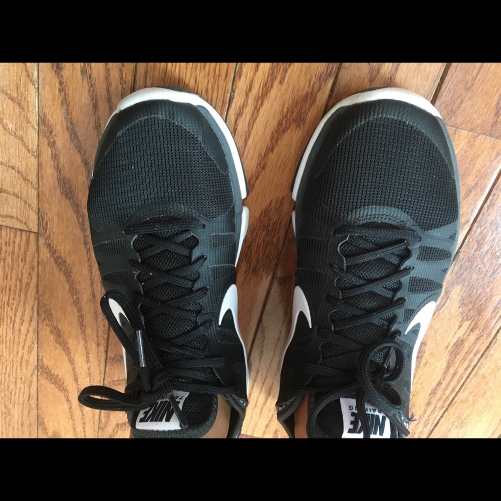 Nike sneakers - Picture 1 of 8
